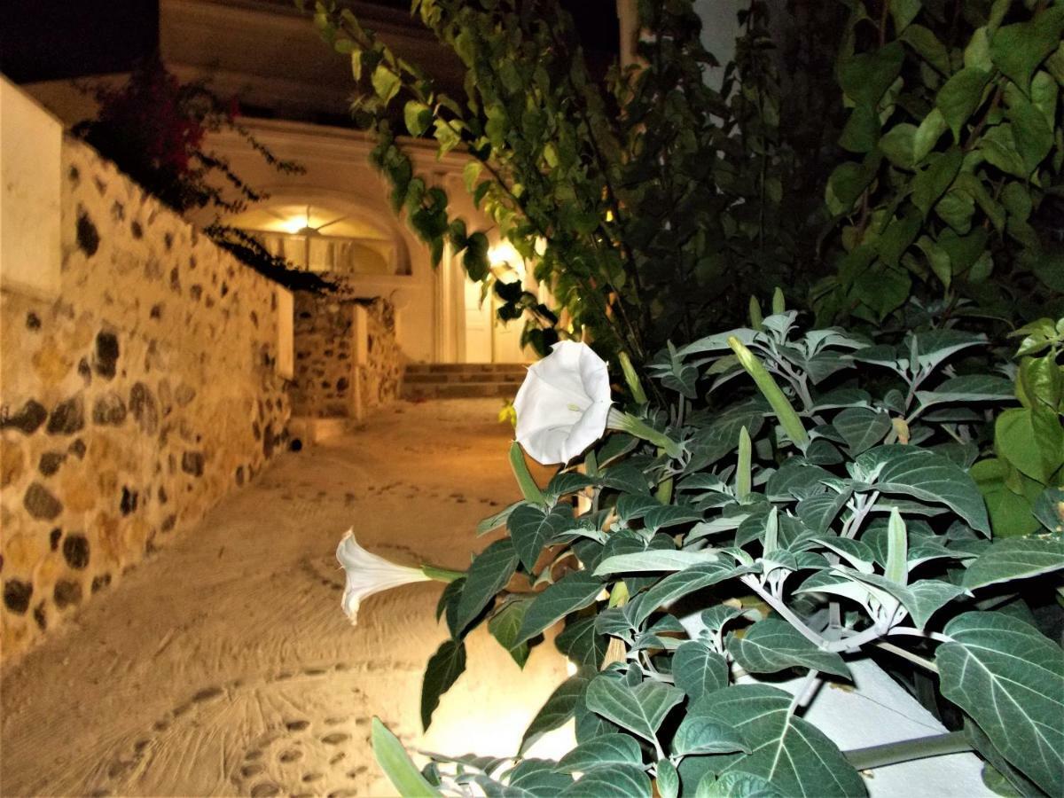 Loukas Kontos Traditional House Emporio  Екстер'єр фото